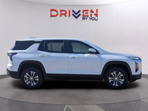 New 2026 Chevrolet Equinox LT w/ Safety and Technology Package image 6