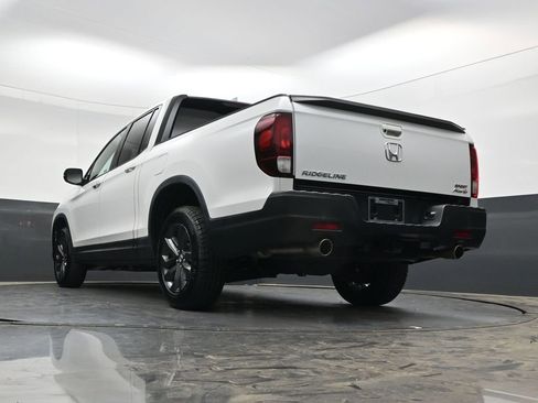 Certified 2023 Honda Ridgeline Sport image 32
