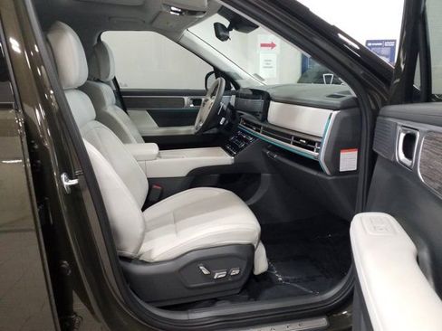 Certified 2025 Hyundai Santa Fe Calligraphy image 16