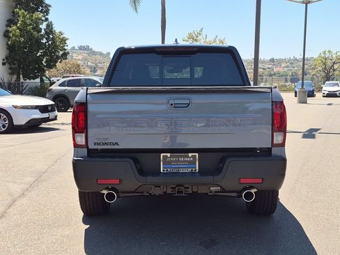 New 2026 Honda Ridgeline Black Edition image 10
