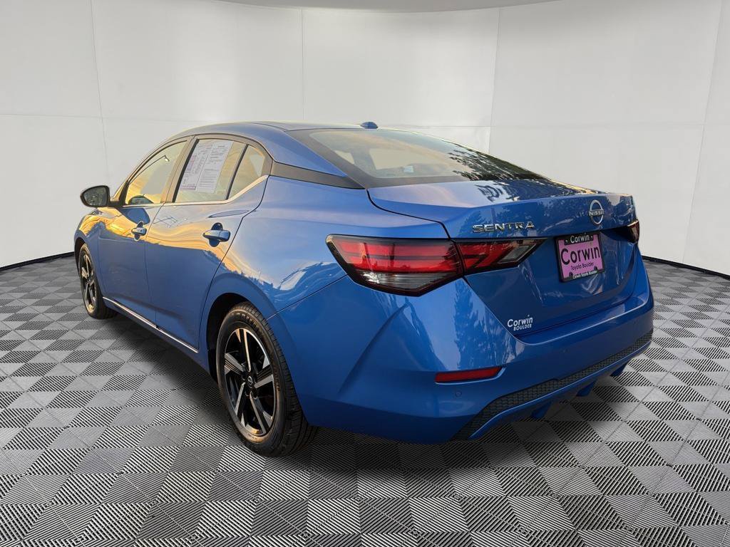 Used 2025 Nissan Sentra SV FWD image 5