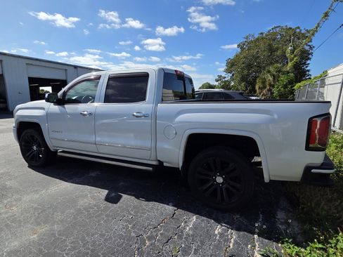 Used 2017 GMC Sierra 1500 Denali w/ Denali Ultimate Package AWD/4WD image 4