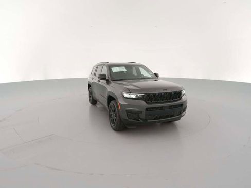 New 2025 Jeep Grand Cherokee L Laredo image 17