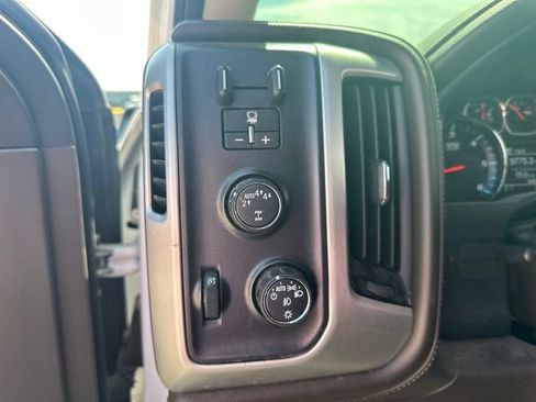 Used 2018 GMC Sierra 1500 SLT w/ Texas SLT Premium Package AWD/4WD image 6