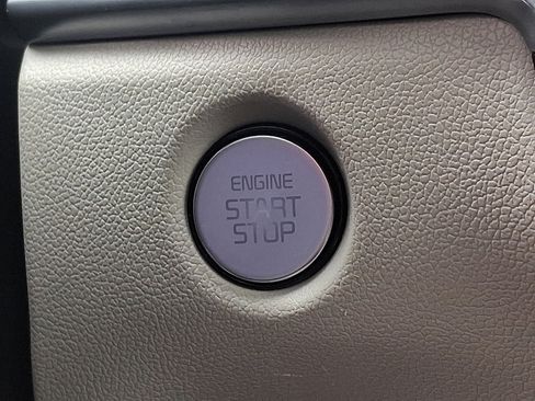 Certified 2025 Kia Sorento SX Prestige image 24