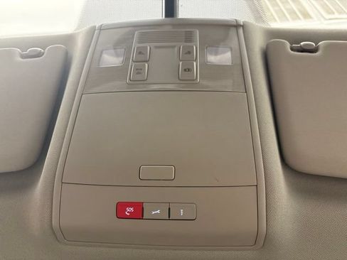 Used 2019 Volkswagen Atlas SE w/ Towing Package FWD image 34