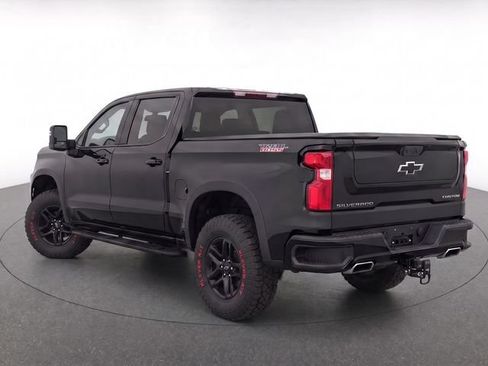 Used 2022 Chevrolet Silverado 1500 Custom Trail Boss w/ LPO, Dark Essentials Package AWD/4WD image 7