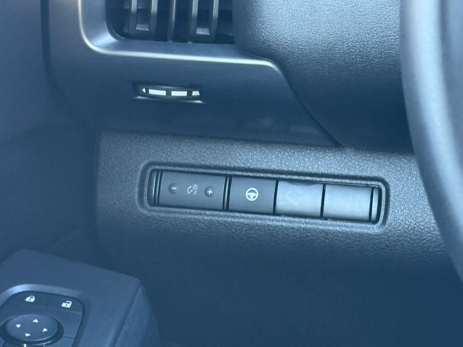 Used 2024 Nissan Pathfinder Rock Creek AWD/4WD image 24