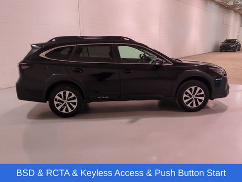 Used 2024 Subaru Outback Premium image 3