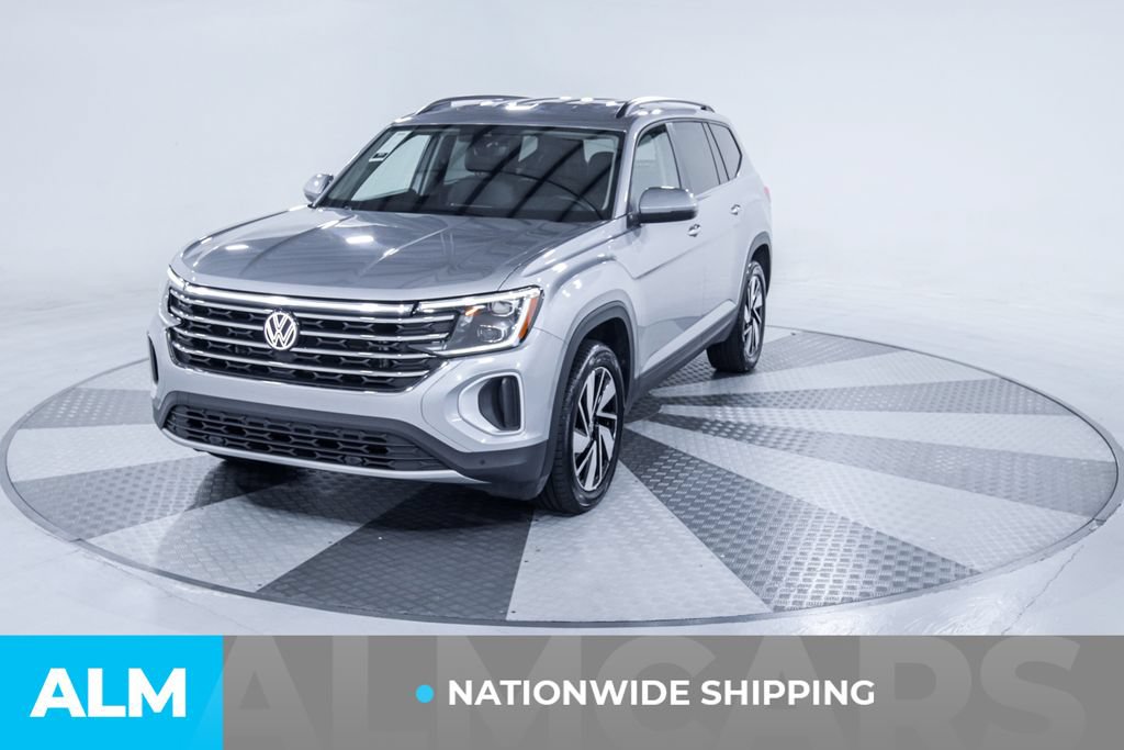 Used 2025 Volkswagen Atlas SE FWD image 2