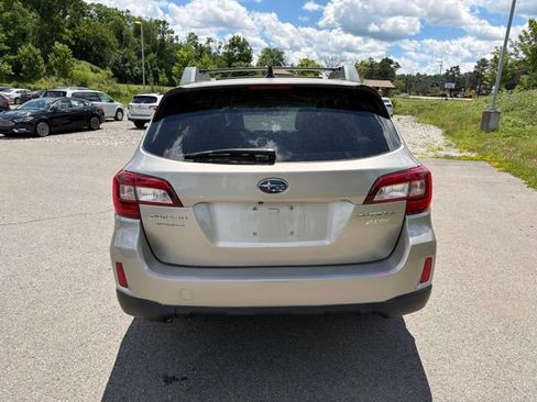 Used 2016 Subaru Outback 2.5i Premium AWD/4WD image 10