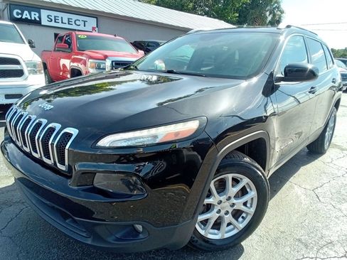 Used 2015 Jeep Cherokee Latitude AWD/4WD image 1