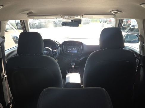 Used 2020 Kia Soul S FWD image 12