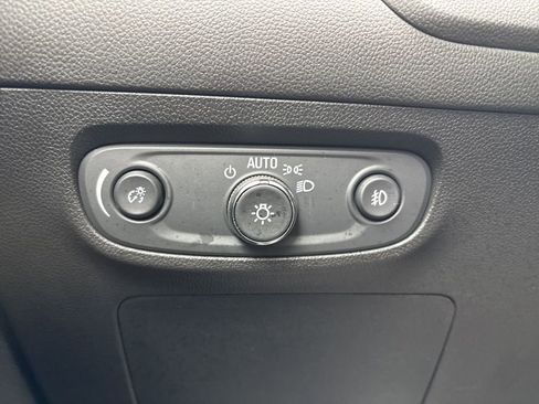 Certified 2023 Buick Encore GX Preferred w/ Cold Weather Comfort Package FWD image 17