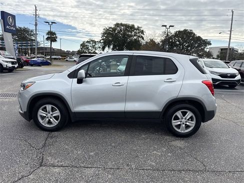 Used 2019 Chevrolet Trax LS w/ Tint and Cruise Package image 8