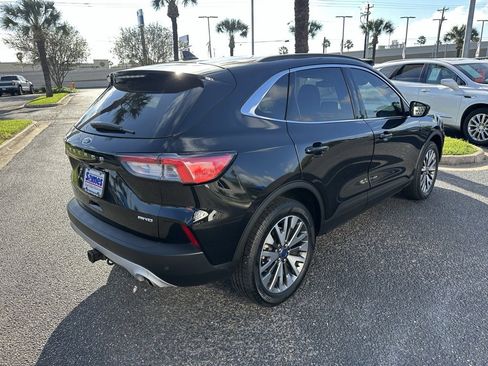 Used 2022 Ford Escape Titanium w/ Class II Trailer Tow Package image 6