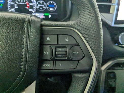 Used 2025 Toyota Tundra Limited image 16