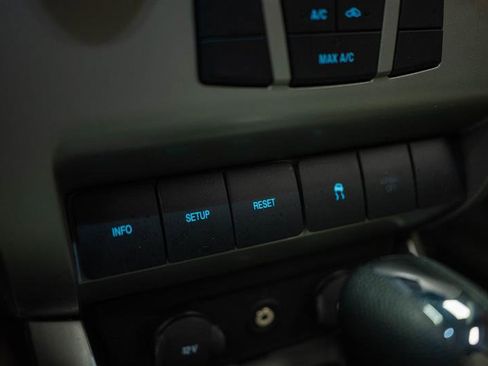 Used 2011 Ford Focus SE image 19