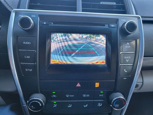 Used 2017 Toyota Camry LE image 23