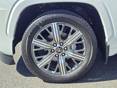 Used 2025 Toyota Sequoia Capstone w/ TRD Performance Package (TMS) image 8