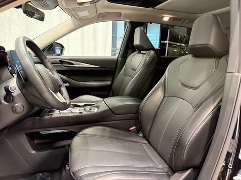 Certified 2026 INFINITI QX60 Luxe w/ Family Package AWD/4WD image 17