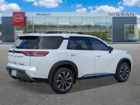 New 2026 Nissan Pathfinder Platinum w/ Cargo Package FWD image 5