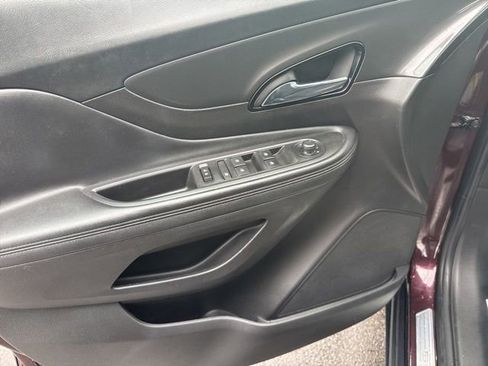Used 2018 Buick Encore Preferred image 18