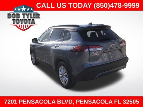 Used 2024 Toyota Corolla Cross LE FWD image 1