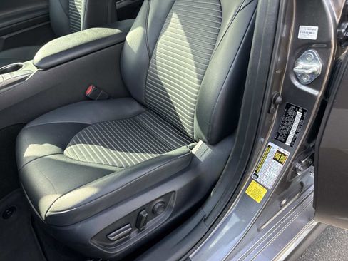 Used 2023 Toyota Camry SE FWD image 18