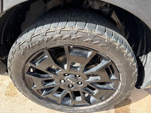 Used 2022 Kia Telluride EX w/ EX Premium Package image 5