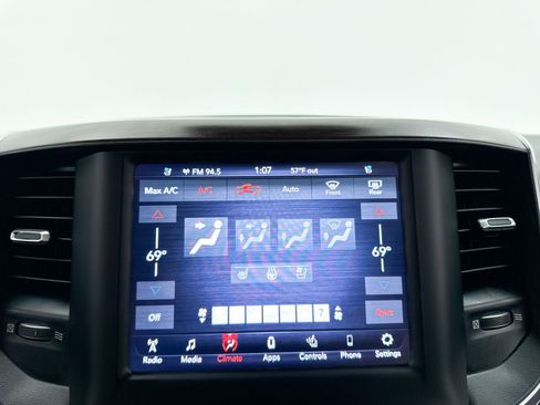 Used 2021 RAM 1500 Laramie w/ Off Road Group AWD/4WD image 21