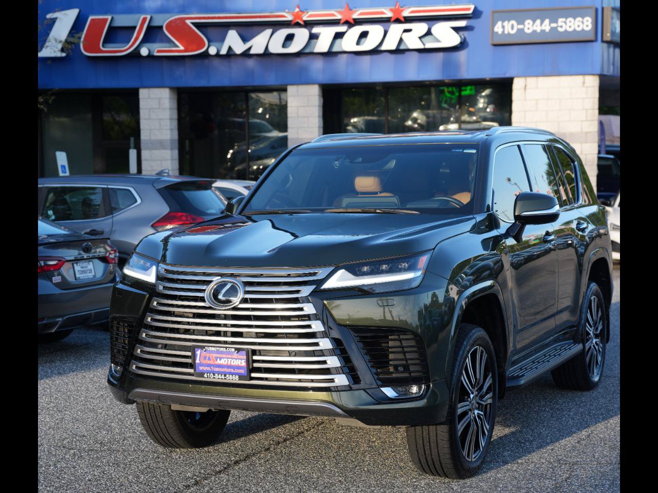 Used 2024 Lexus LX 600 4WD w/ Luxury Package image 1