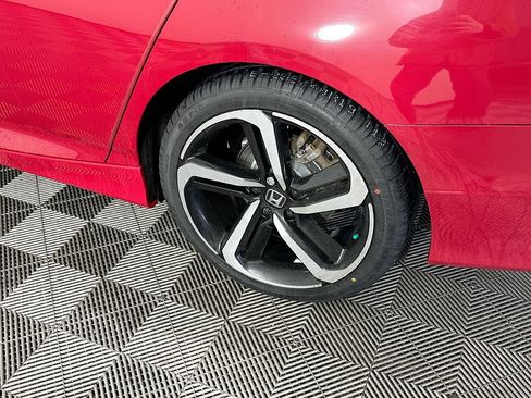 Used 2018 Honda Accord Sport image 36