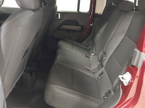 Used 2022 Jeep Gladiator Overland w/ LED Lighting Group AWD/4WD image 37