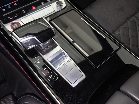 Used 2022 Audi S8 w/ S8 Comfort Plus Package AWD/4WD image 41