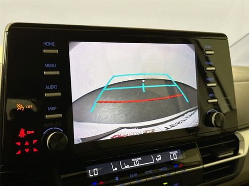 Used 2021 Toyota Sienna LE w/ LE Plus Package image 26