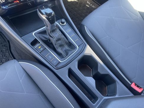 Certified 2025 Volkswagen Jetta Sport image 23