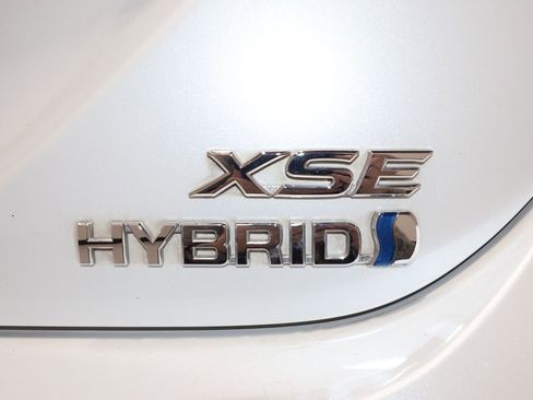 Used 2023 Toyota Camry XSE image 32