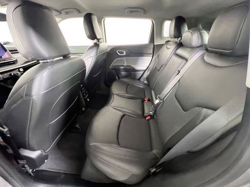 Used 2022 Jeep Compass Latitude image 22