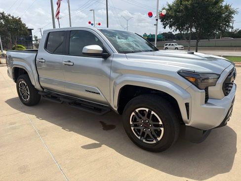 Used 2024 Toyota Tacoma TRD Sport RWD image 17