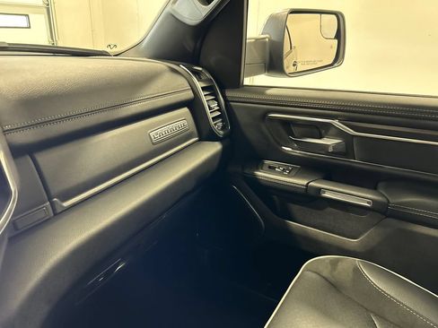 Used 2025 RAM 1500 Laramie AWD/4WD image 25