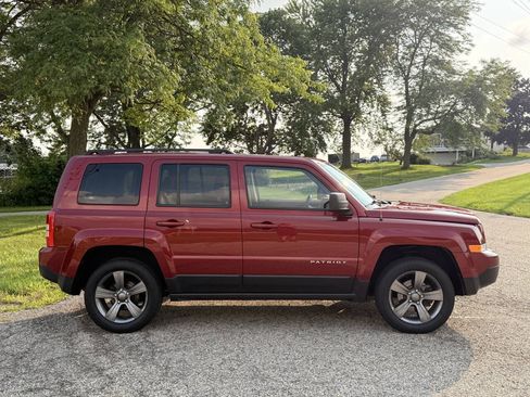 Used 2015 Jeep Patriot High Altitude AWD/4WD image 6