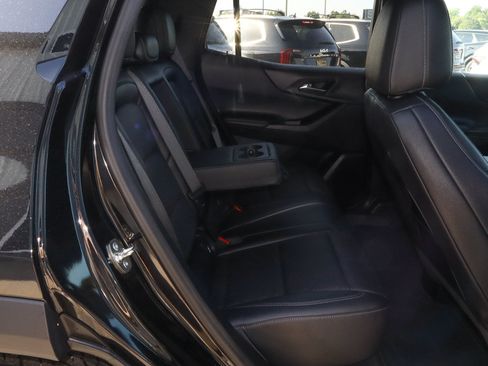 Used 2025 Chevrolet Equinox LT w/ Convenience Package II FWD image 25