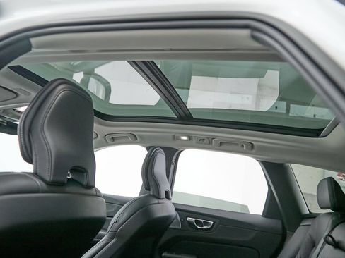 Certified 2023 Volvo XC60 B6 Ultimate w/ Climate Package AWD/4WD image 25