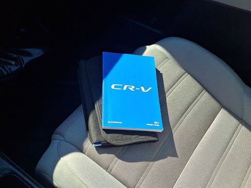 Used 2017 Honda CR-V LX image 23