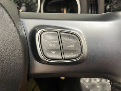Used 2005 Chevrolet SSR w/ Preferred Equipment Group RWD image 24