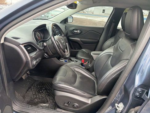 Used 2021 Jeep Cherokee Latitude Lux w/ Comfort/Convenience Group image 17