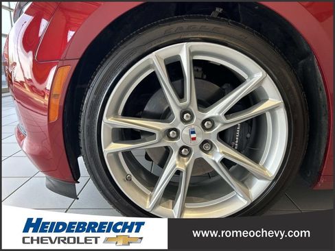 Used 2022 Chevrolet Camaro LT w/ Technology Package RWD image 7