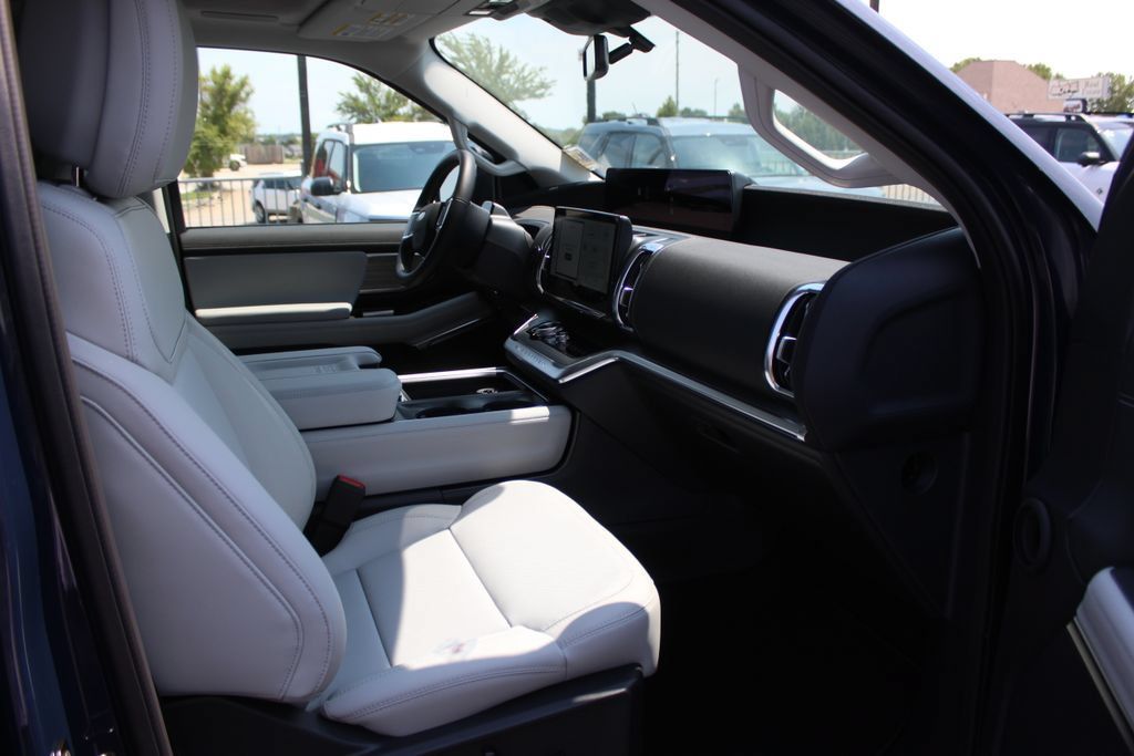 New 2027 Ford Expedition Max Platinum AWD/4WD image 12