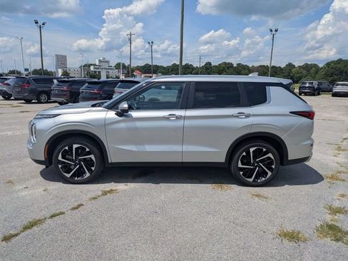 Used 2024 Mitsubishi Outlander SE AWD/4WD image 6